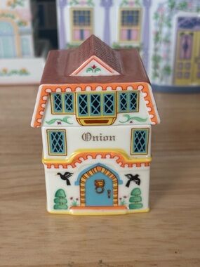 Lenox Canterbury Crossing 1994 Onion Spice Jar